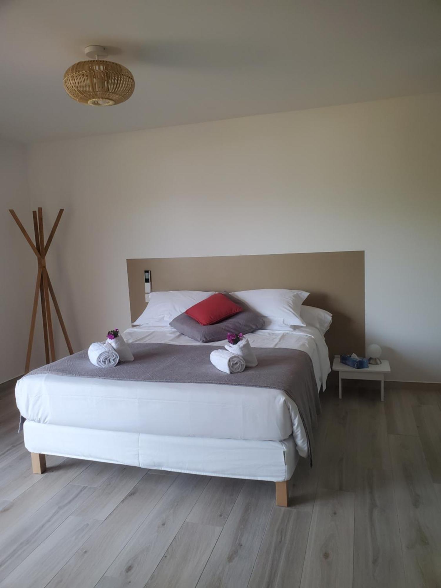 Residence Terra Thea โพรพริอาโน ภายนอก รูปภาพ